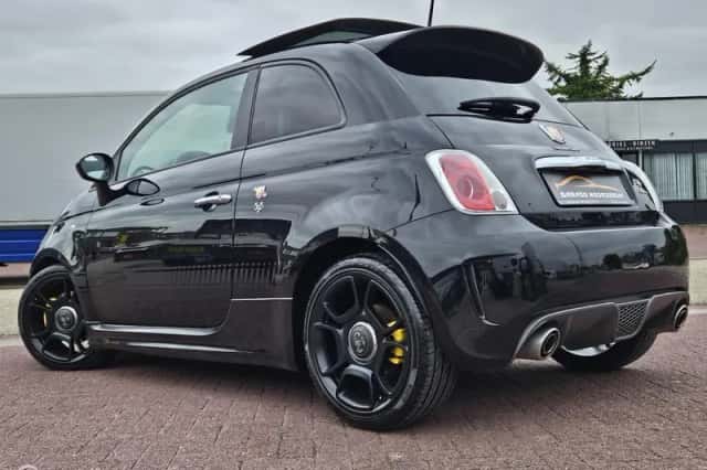 Fiat 500 Abarth (2016) thumbnail 5