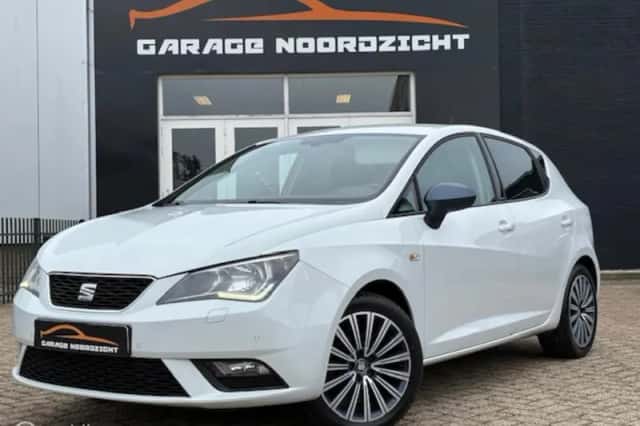 SEAT Ibiza (2016) thumbnail 1