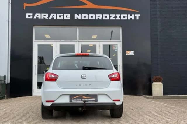 SEAT Ibiza (2016) thumbnail 6