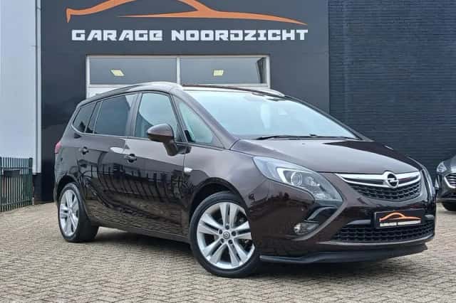 Opel Zafira (2016) thumbnail 2