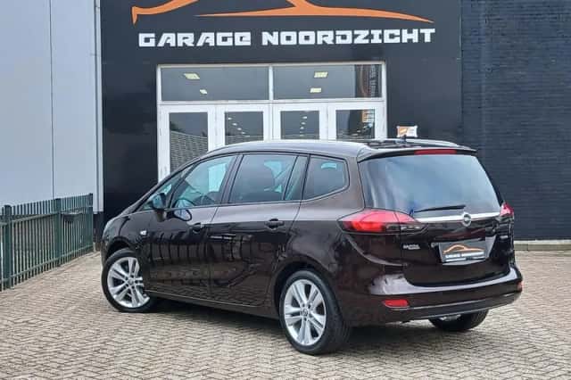 Opel Zafira (2016) thumbnail 5