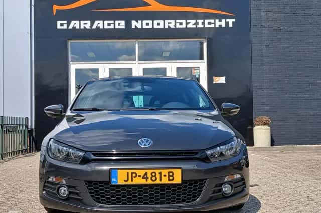 Volkswagen Scirocco (2009) thumbnail 2