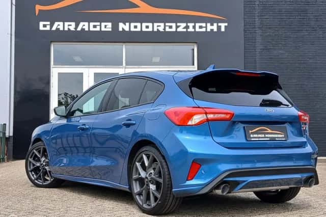 Ford Focus (2021) thumbnail 4