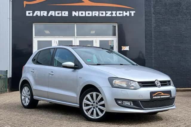 Volkswagen Polo (2015) thumbnail 3