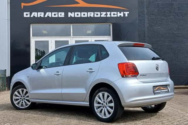 Volkswagen Polo (2015) thumbnail 4