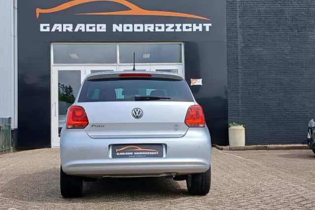 Volkswagen Polo (2015) thumbnail 5