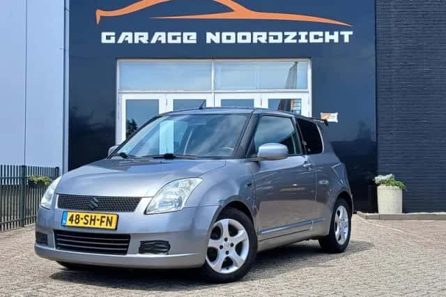 Suzuki Swift (2006) thumbnail 1