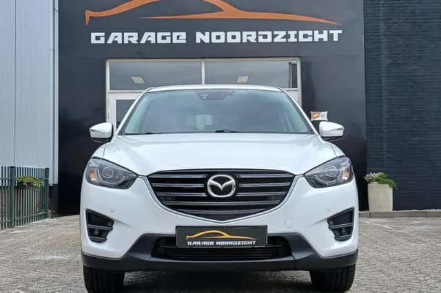 Mazda CX-5 (2017) thumbnail 2