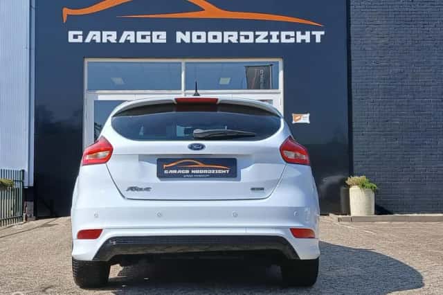 Ford Focus (2018) thumbnail 5