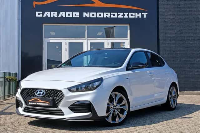 Hyundai i30 (2020) thumbnail 1