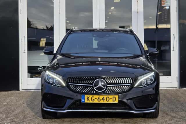 Mercedes-Benz C-Klasse (2017) thumbnail 2