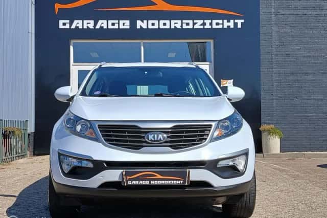 Kia Sportage (2014) thumbnail 2