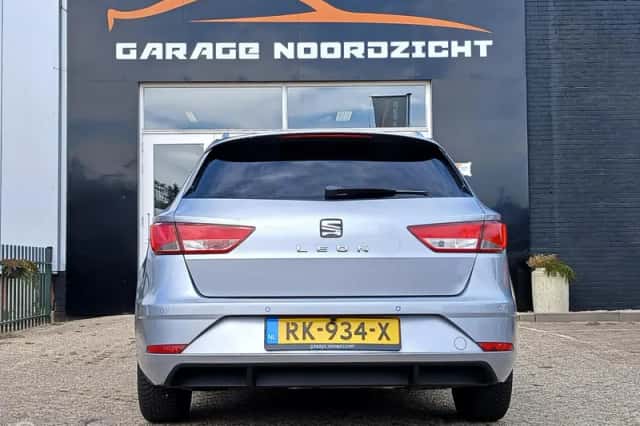 SEAT Leon (2018) thumbnail 5