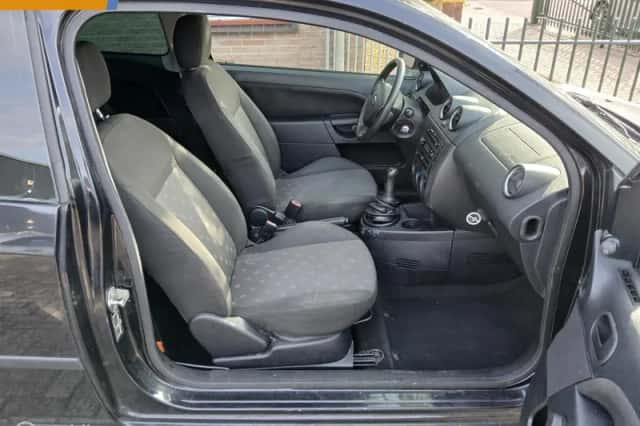 Ford Fiesta (2004) thumbnail 6