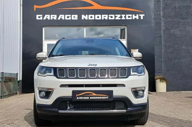 Jeep Compass (2019) thumbnail 2