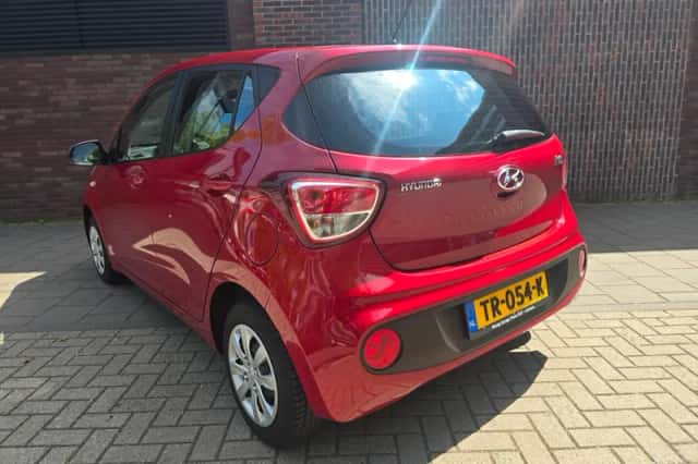 Hyundai i10 (2018) thumbnail 3