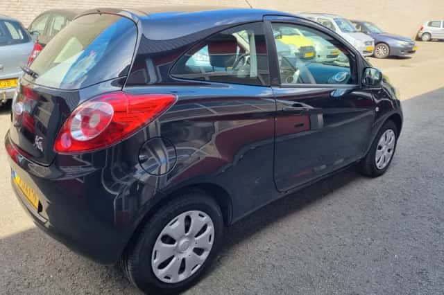 Ford Ka (2012) thumbnail 3