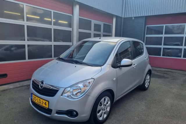 Opel Agila (2010) thumbnail 1