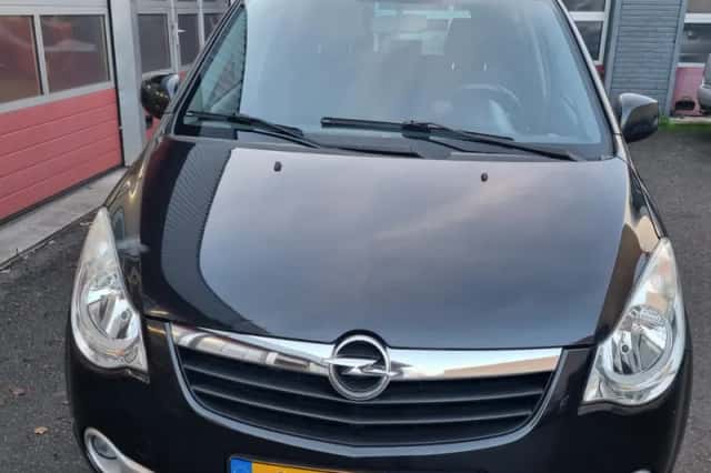 Opel Agila (2008) thumbnail 2