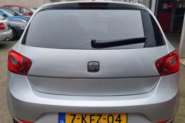 SEAT Ibiza (2011) thumbnail 4