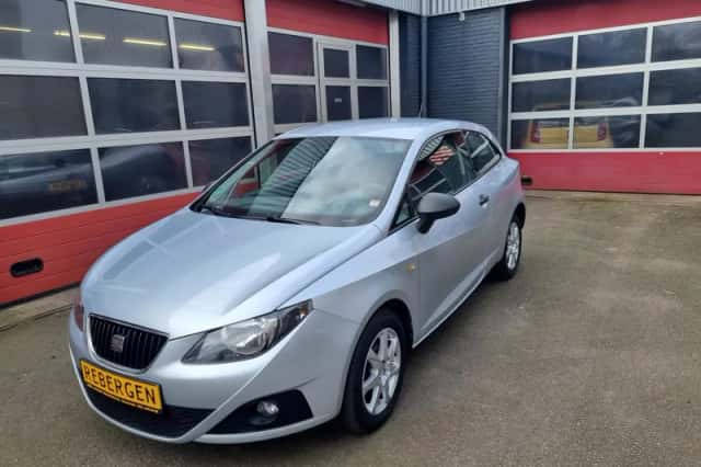 SEAT Ibiza (2010) thumbnail 1
