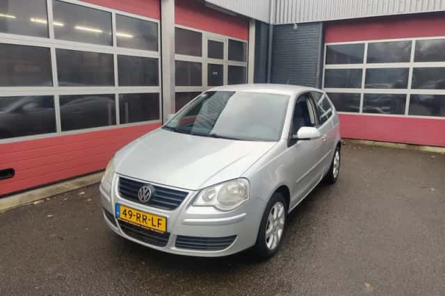 Volkswagen Polo (2005) thumbnail 1