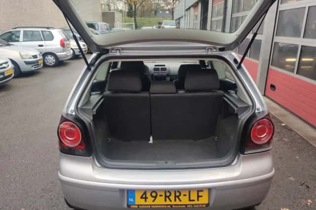 Volkswagen Polo (2005) thumbnail 4