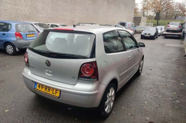 Volkswagen Polo (2005) thumbnail 6