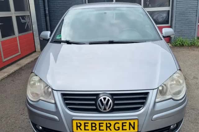 Volkswagen Polo (2008) thumbnail 2