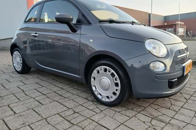 Fiat 500 (2015) thumbnail 2