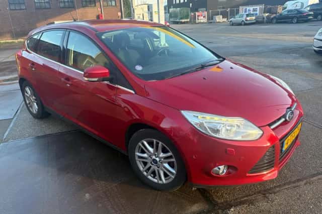 Ford Focus (2014) thumbnail 3