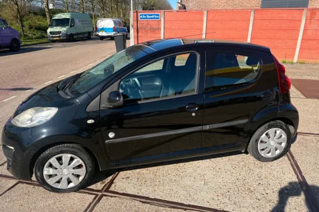 Peugeot 107 (2013) thumbnail 6