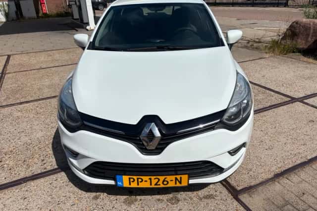 Renault Clio (2017) thumbnail 2