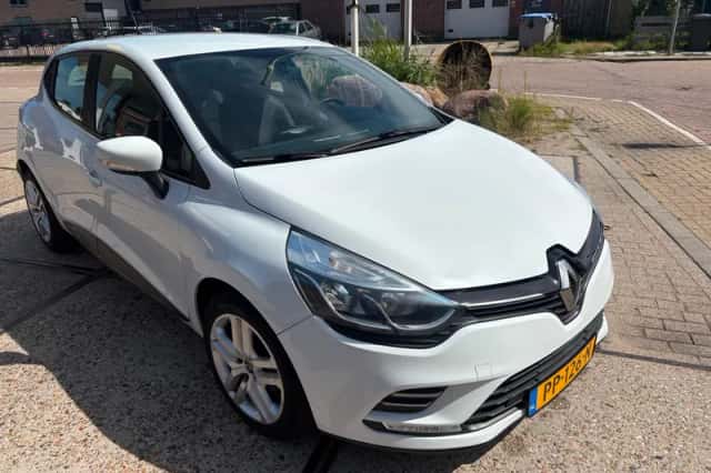 Renault Clio (2017) thumbnail 3