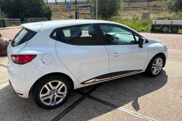 Renault Clio (2017) thumbnail 4