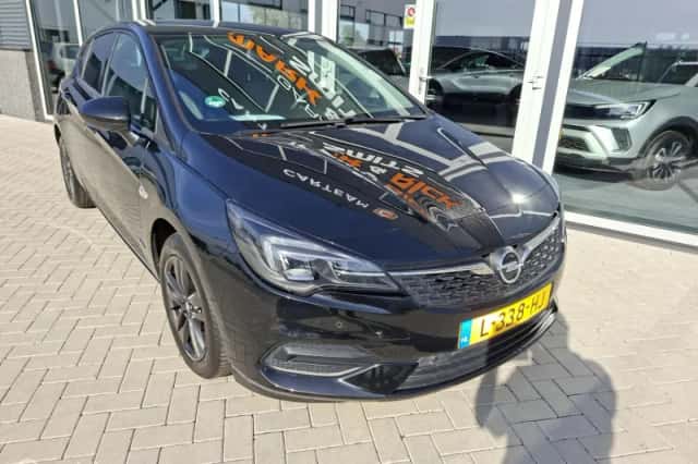 Opel Astra (2021) thumbnail 3