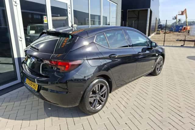 Opel Astra (2021) thumbnail 5