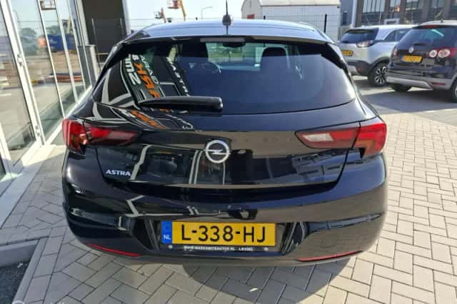 Opel Astra (2021) thumbnail 6