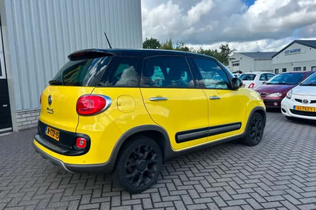 Fiat 500L (2014) thumbnail 2
