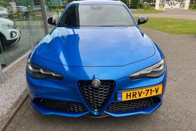 Alfa Romeo Giulia (2024) thumbnail 3