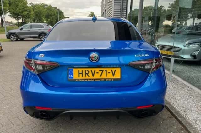 Alfa Romeo Giulia (2024) thumbnail 6