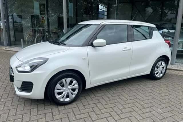 Suzuki Swift (2024) thumbnail 2