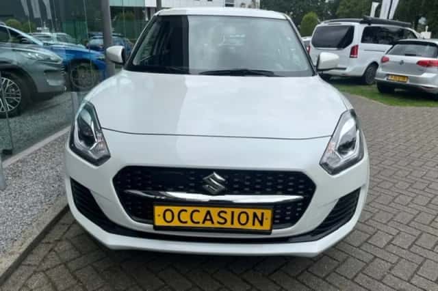 Suzuki Swift (2024) thumbnail 4