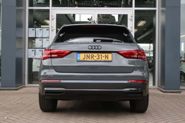 Audi Q3 (2020) thumbnail 5