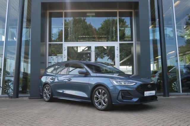 Ford Focus (2024) thumbnail 3