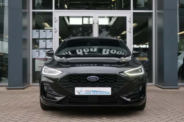 Ford Focus (2023) thumbnail 2