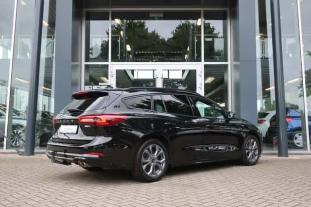 Ford Focus (2023) thumbnail 4