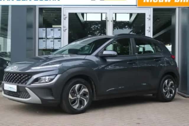 Hyundai Kona (2021) thumbnail 1