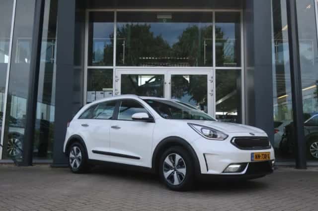 Kia Niro (2017) thumbnail 3