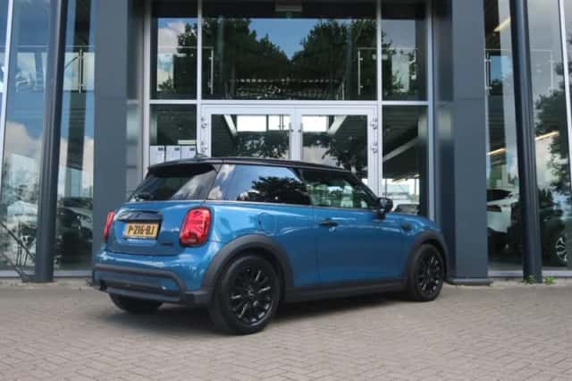MINI Cooper (2022) thumbnail 5
